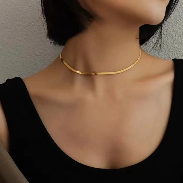 Sleek Gold Necklace - My Store